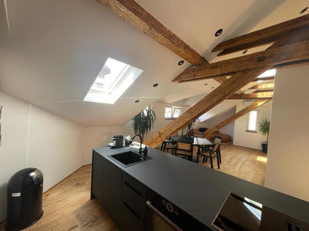Split Rooftop Loft 外观 照片