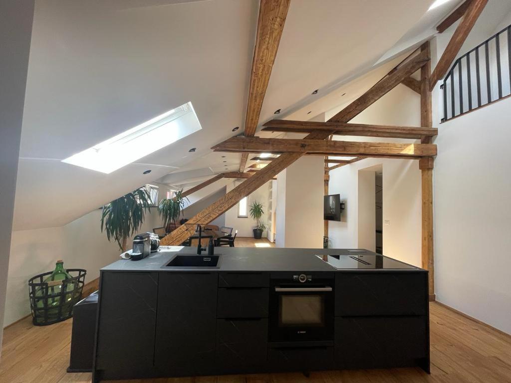 Split Rooftop Loft 外观 照片